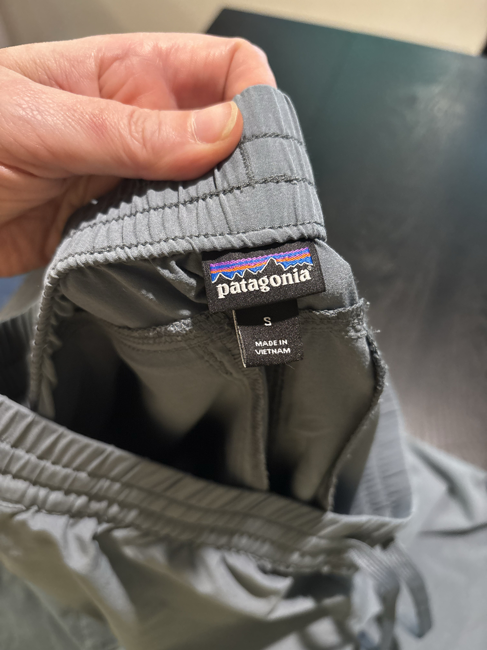 Patagonia grey drawstring cargo pants with elastic waist - Picture 2 of 7